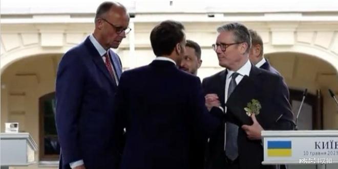 迎直接轰炸敖德萨港口最大输家已确定麻将胡了试玩德国要打俄罗斯随时欢(图28) 迎直接轰炸敖德萨港口最大输家已确定麻将胡了试玩德国要打俄罗斯随时欢(图28)